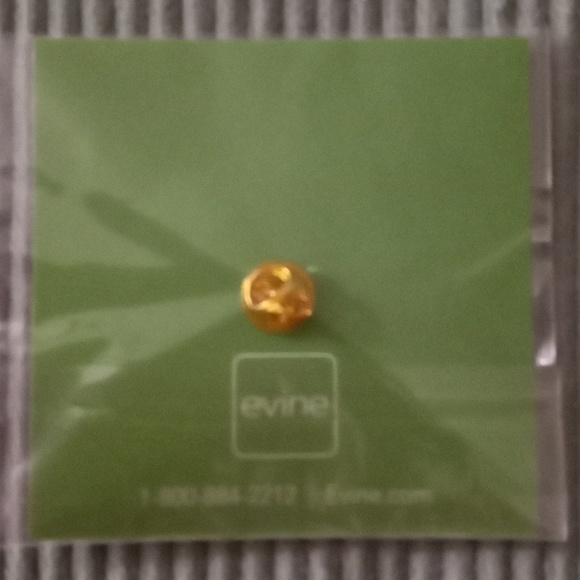 RED BIRD PIN - Picture 2 of 3